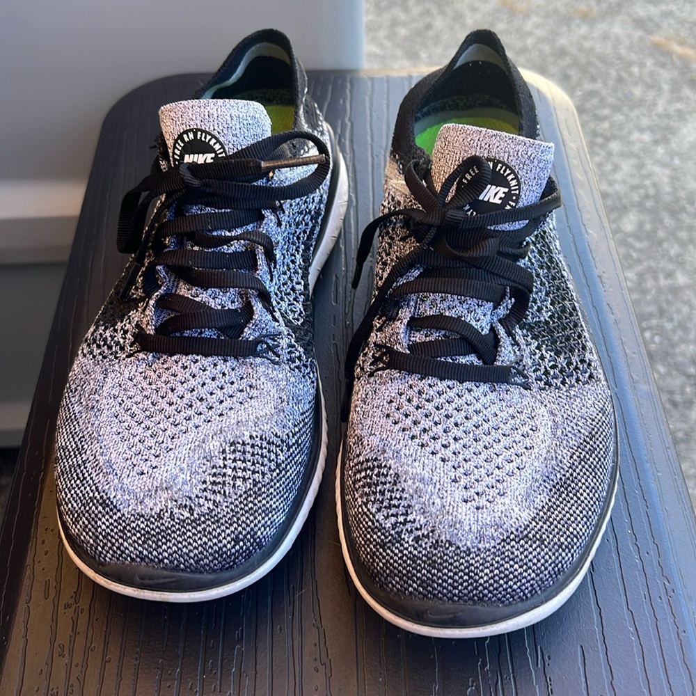Brand New Worn a few times Nike Flyknit
